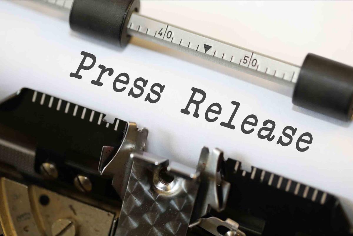 COMMUNIQUÉ DE PRESSE – Des associations iraniennes demandent l’annulation de l’invitation de Reza Pahlavi par Theo Francken à l’École royale militaire de Belgique